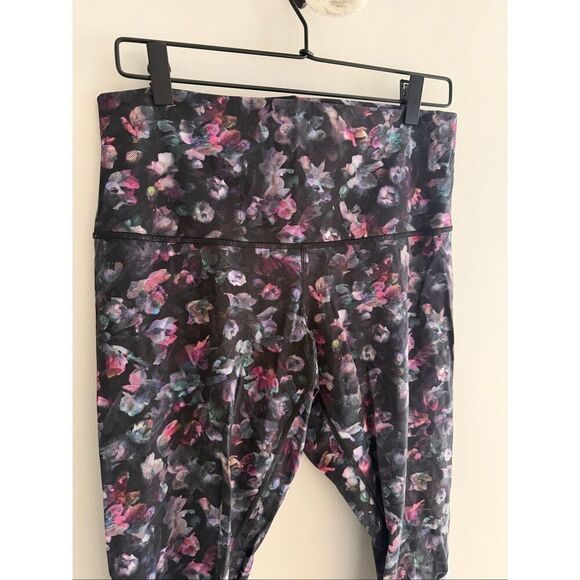 Lululemon Wunder Under Crop High-Rise, Size 14, Roll Down Scallop Full-On Luxtre - Picture 8 of 9